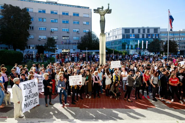 Prosvjed "Pravda za djevojčice" diljem Hrvatske: 'Imamo dru&scaron;tvo kao slučaj i zato ga moramo mijenjati'