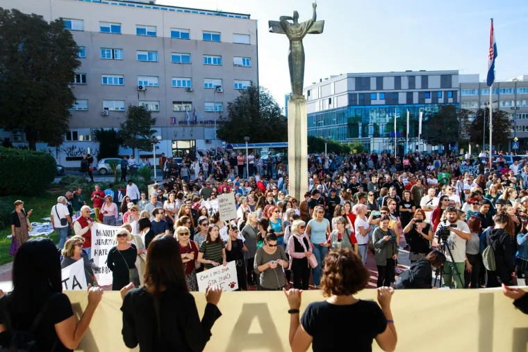 Prosvjed "Pravda za djevojčice" diljem Hrvatske: 'Imamo dru&scaron;tvo kao slučaj i zato ga moramo mijenjati'