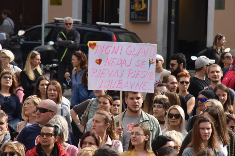 Prosvjed "Pravda za djevojčice" diljem Hrvatske: 'Imamo dru&scaron;tvo kao slučaj i zato ga moramo mijenjati'