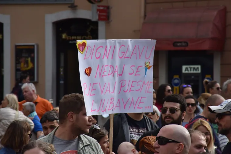 Prosvjed "Pravda za djevojčice" diljem Hrvatske: 'Imamo dru&scaron;tvo kao slučaj i zato ga moramo mijenjati'