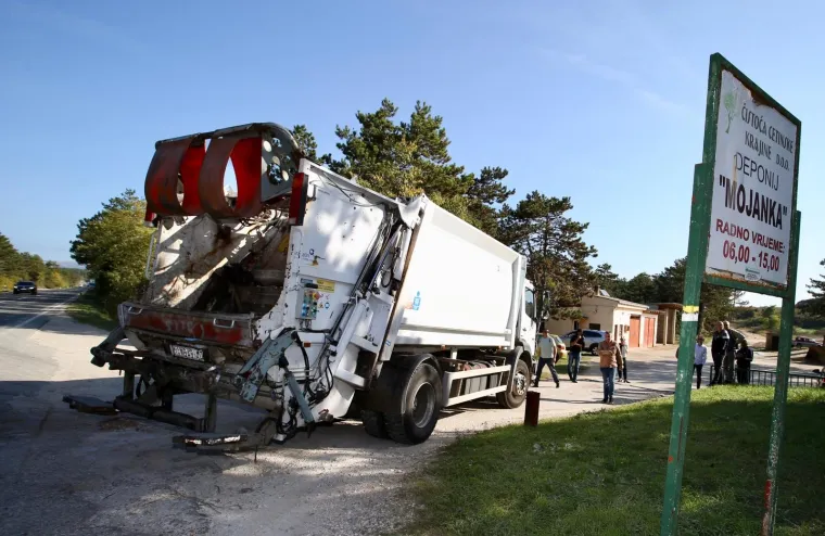 Miro Bulj opet u akciji: Spriječio poku&scaron;aj iskrcaja vrgoračkog smeća u Sinj
