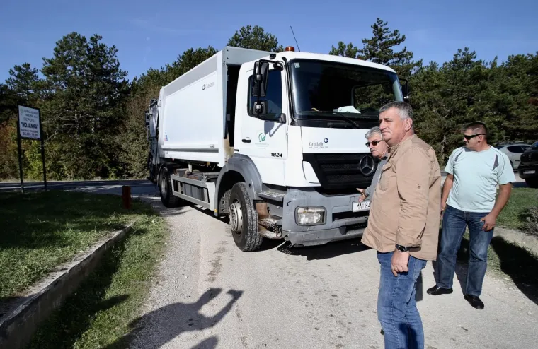 Miro Bulj opet u akciji: Spriječio poku&scaron;aj iskrcaja vrgoračkog smeća u Sinj