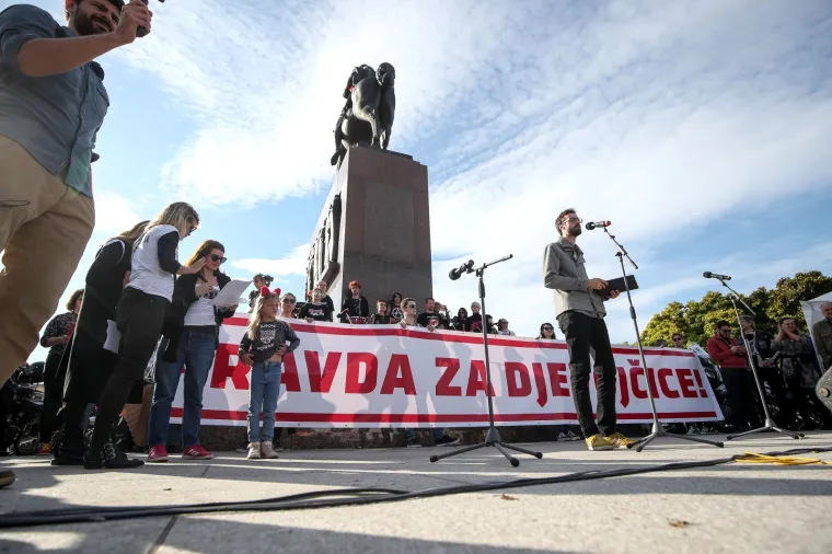 VELIKI PROSVJED ZA DJEVOJČICE U ZAGREBU: 'Institucije koje štite zlostavljače su zlostavljačke'