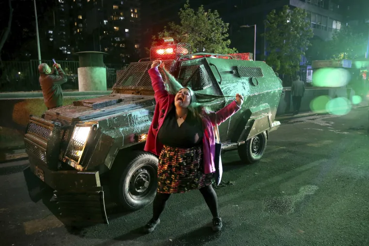 Prizori s čileanskih ulica svjedoče potpunom kaosu! Čitav grad je uni&scaron;ten, u požaru poginulo troje ljudi...