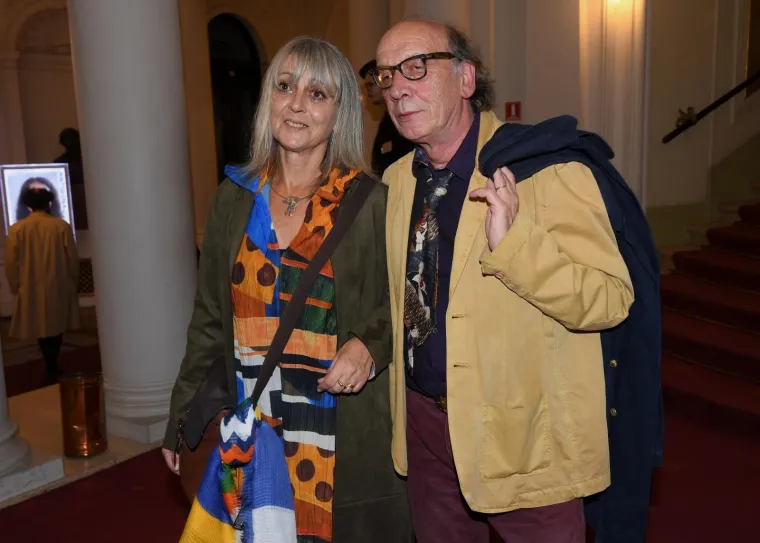 KOMU BOLJE STOJI? Đurđa Tedeschi i Božo Vrećo privukli pozornost u nevjerojatno sličnim kreacijama