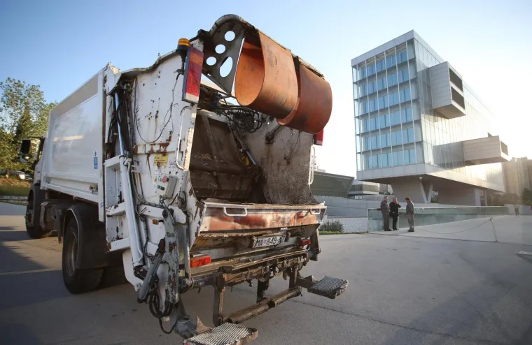 Kamion pun smeća iz Vrgorca dovezli u Split, Pranić prijeti: 'Ako treba, odvest ću ga na Markov trg'