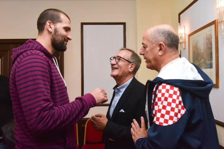 Krema mu&scaron;kog i ženskog rukometa na jednom mjestu: Pogledajte tko je stigao na okupljanje reprezentacija