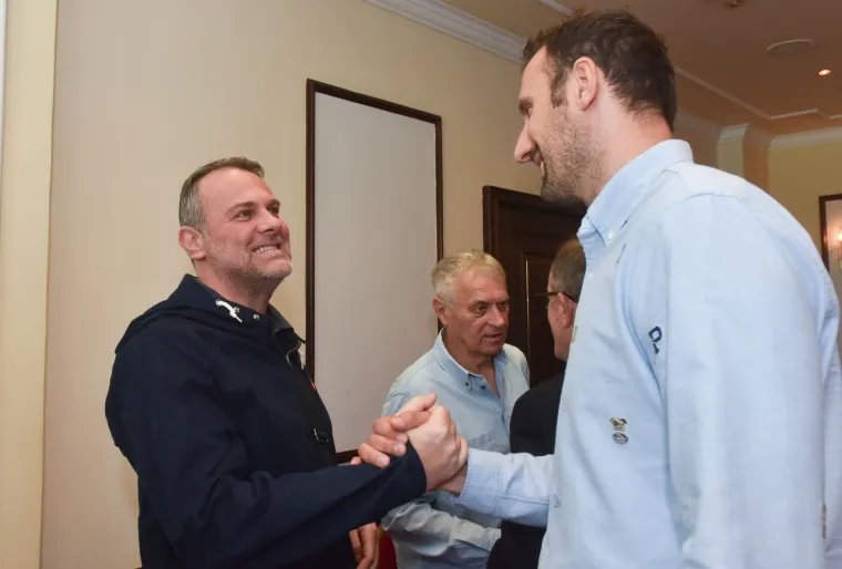 Krema mu&scaron;kog i ženskog rukometa na jednom mjestu: Pogledajte tko je stigao na okupljanje reprezentacija