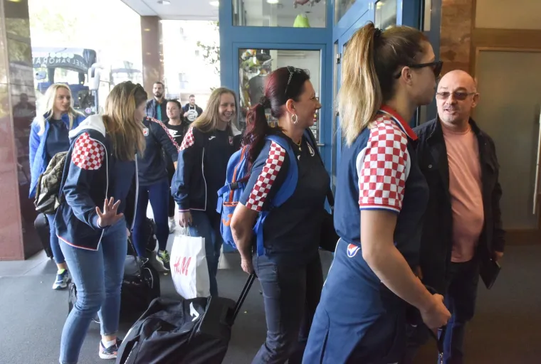 Krema mu&scaron;kog i ženskog rukometa na jednom mjestu: Pogledajte tko je stigao na okupljanje reprezentacija