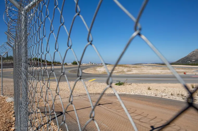 Policija otkriva nove detalje pljačke u Dubrovniku! Naoružani pljačka&scaron;i hrvali su se sa za&scaron;titarima