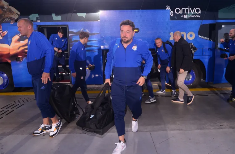 Odlazak mlade momčadi i prve momčadi GNK Dinamo Zagreb na utakmicu Lige prvaka u Ukrajinu na utakmicu sa Šatarom.  Photo: Marko Prpić/PIXSELL