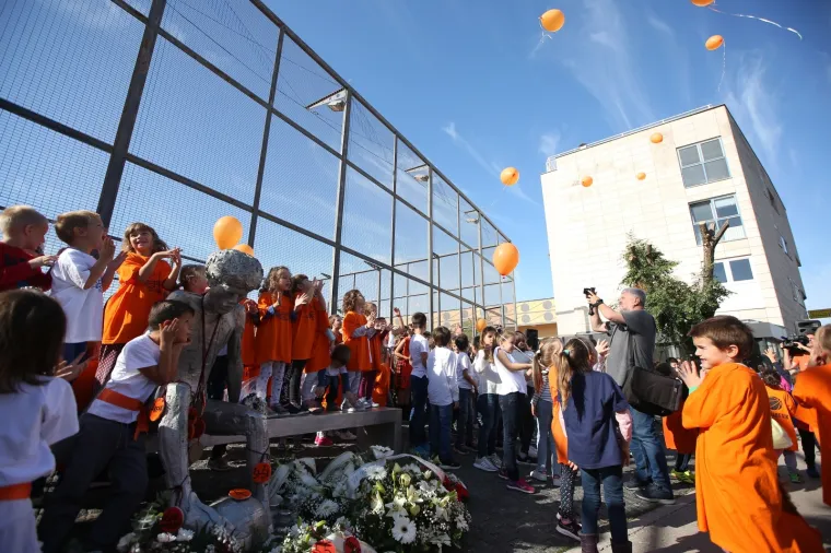 'Život leti kapetane': Draženu u čast poletjelo 55 balona! Djecu su pokazala koliko ga vole...