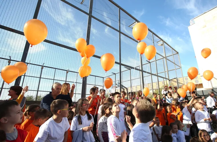 'Život leti kapetane': Draženu u čast poletjelo 55 balona! Djecu su pokazala koliko ga vole...