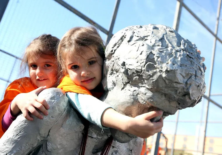 'Život leti kapetane': Draženu u čast poletjelo 55 balona! Djecu su pokazala koliko ga vole...