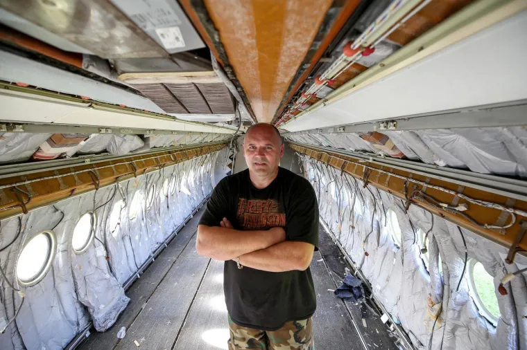 OVO JE AVION IZ ZAGORSKOG DVORI&Scaron;TA KOJI JE ODU&Scaron;EVIO HRVATE: Vlasnik ga namjerava preurediti i iznajmljivati za zabave