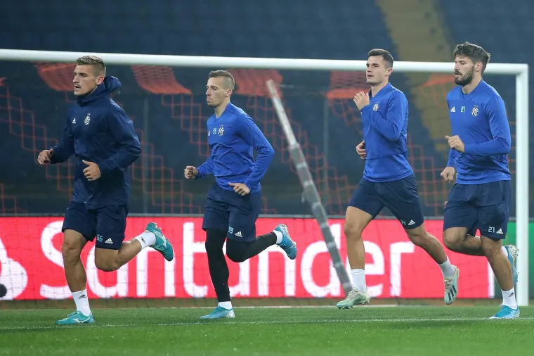 Trening nogometa&scaron;a Dinama na stadionu OSK Metalist uoči sutra&scaron;nje utakmice 3. kola UEFA Lige prvaka protiv &Scaron;ahtara iz Donjecka.  Photo: Goran Stanzl/PIXSELL