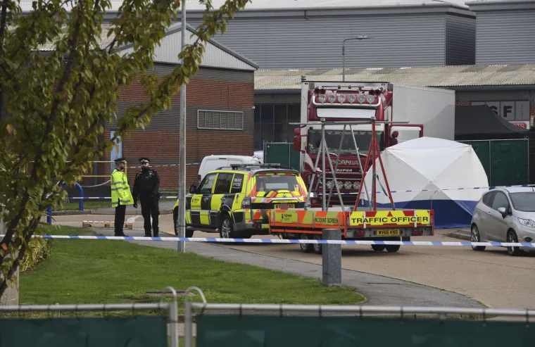 Jezivo otkriće u Engleskoj: Ovo je 'kamion smrti' u kojem su prona&scaron;li 39 tijela