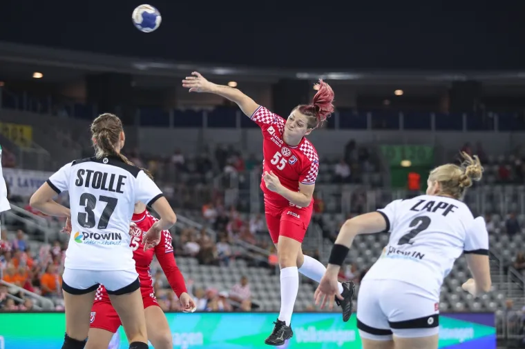 Hrvatice nakon lavovske borbe u Areni debitirale nerije&scaron;enim ishodom protiv moćne Njemačke