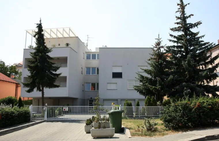 Prona&scaron;li smo 'izgubljenu' snimku! Tko je Josip Ćelić? Najbogatiji policajac, ima luksuznu vilu...