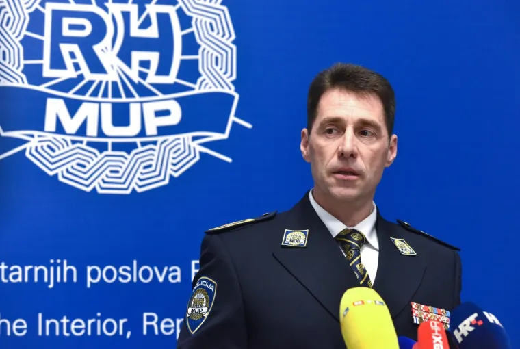 Prona&scaron;li smo 'izgubljenu' snimku! Tko je Josip Ćelić? Najbogatiji policajac, ima luksuznu vilu...