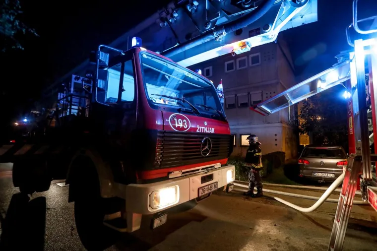 Buknuo požar na zagrebačkoj Folki: 'Čuli smo eksploziju, dimilo se, stra&scaron;no ne&scaron;to'
