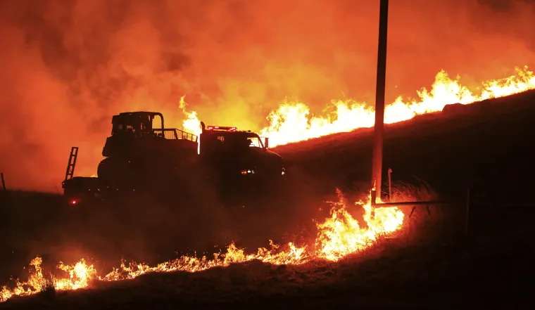 Pogledajte biblijske prizore stra&scaron;nog požara u Kaliforniji: Izgorio i vinograd slavnog redatelja