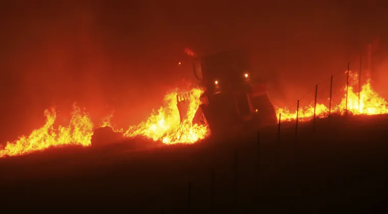 Pogledajte biblijske prizore stra&scaron;nog požara u Kaliforniji: Izgorio i vinograd slavnog redatelja