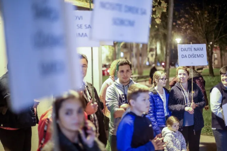 Botinčani prosvjedovali zbog nepodno&scaron;ljivog smrada: 'Bandić i gradski čelnici nam ne žele pomoći'