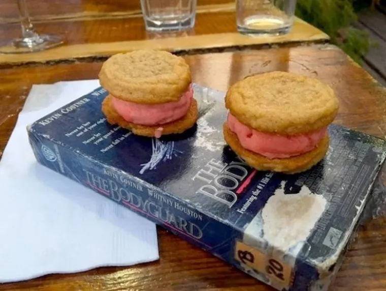 A SAMO SU ŽELJELI RUČATI: Kad su vidjeli &scaron;to su dobili na tanjuru, umalo im je pozlilo