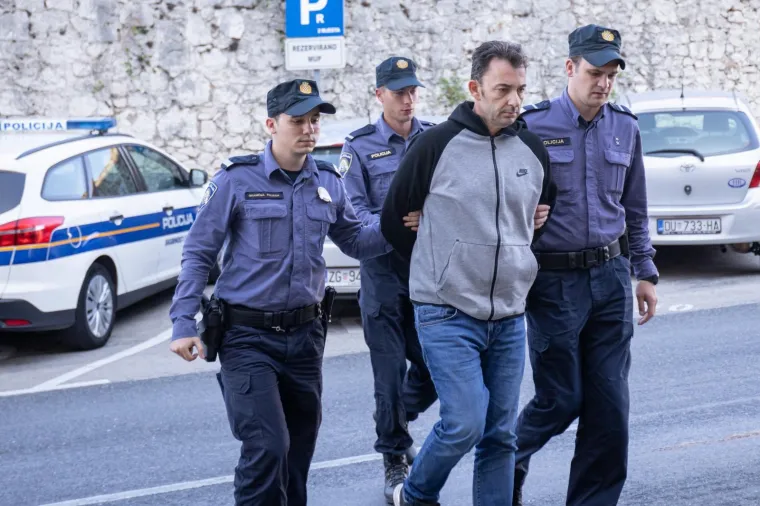 Osumnjičeni za spektakularnu pljačku u Dubrovniku privedeni: Otac se pokazao, sin skrivao lice