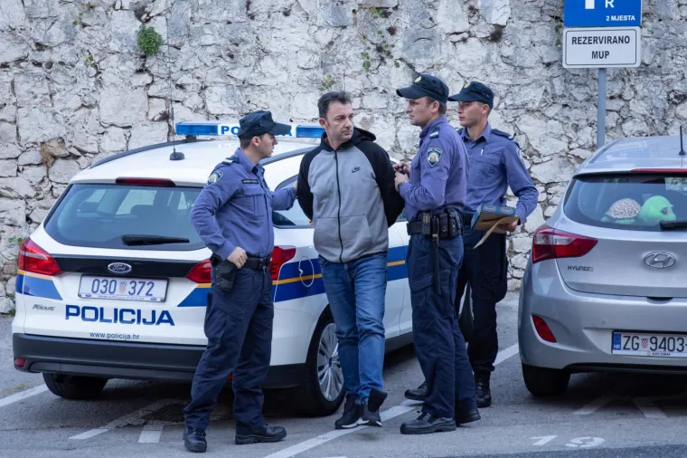 Osumnjičeni za spektakularnu pljačku u Dubrovniku privedeni: Otac se pokazao, sin skrivao lice