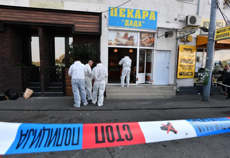 Kaos u Beogradu! Mu&scaron;karac ispucao nekoliko metaka u biv&scaron;u djevojku, a zatim jedan i sebi u glavu