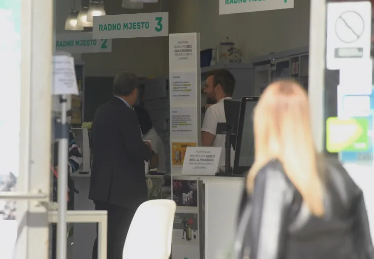 Neuni&scaron;tivi Ćiro Blažević nakon prometne nesreće nasmijan pro&scaron;etao gradom i fotografirao se s prolaznicima