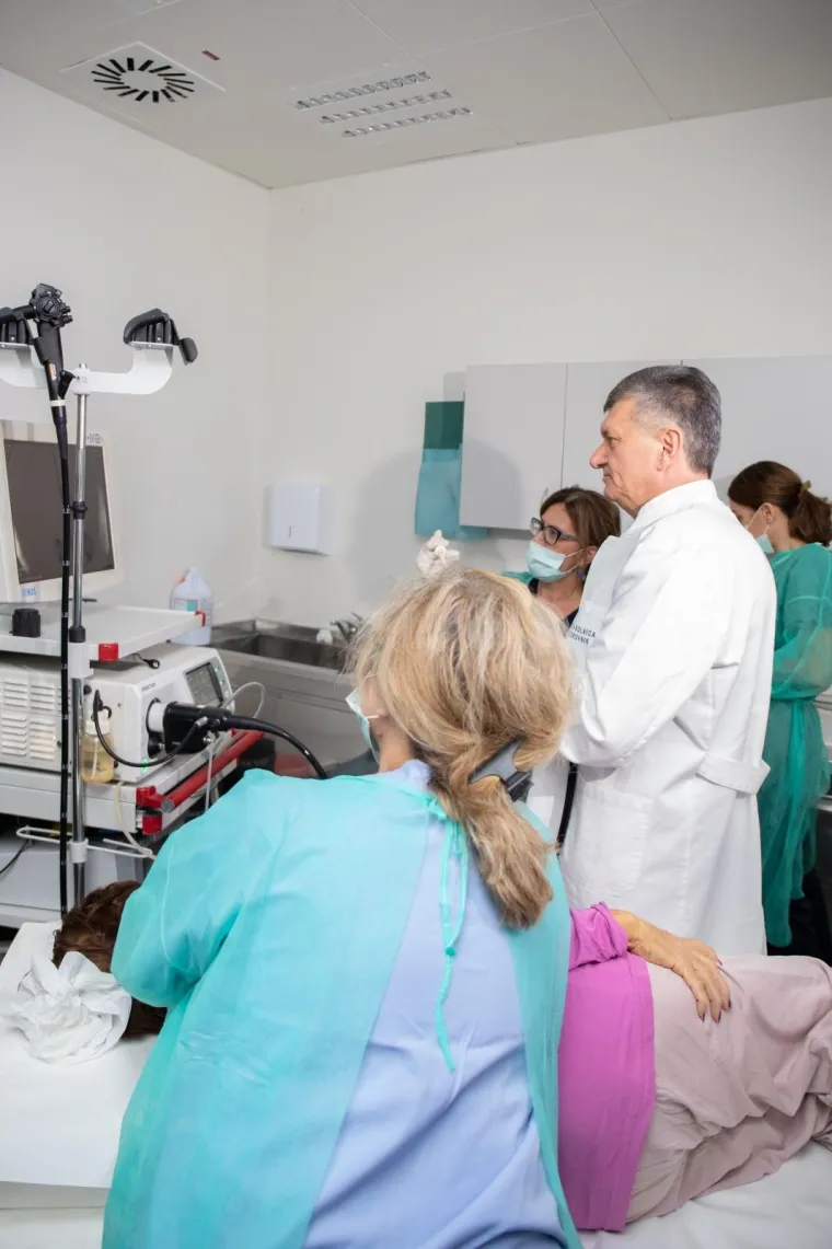 Milan Kujundžić stigao u službeni posjet Dubrovniku pa 'dao ruke': Pomogao je kolegi u bolnici