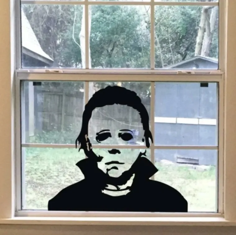 ONI SU SVOJIM DEKORACIJAMA ZA NOĆ VJE&Scaron;TICA &Scaron;OKIRALI SUSJEDE: Ideje koje možete ukrasti za najstra&scaron;niju noć u godini