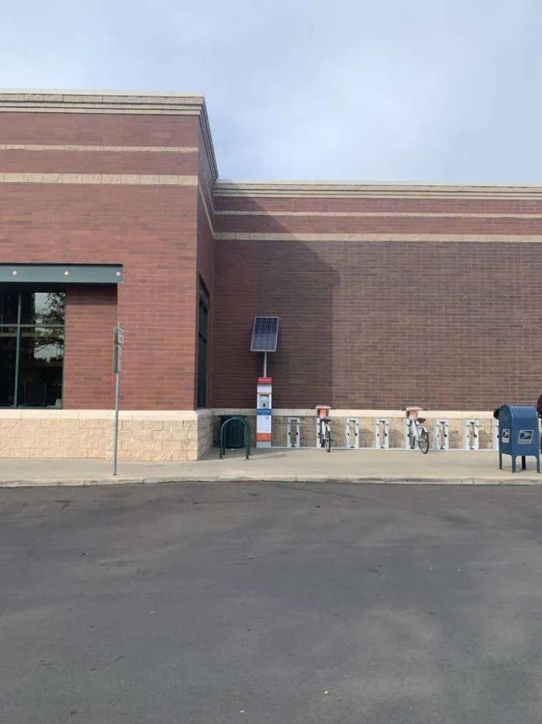 SKORO SE IZVUKLI, ALI ONDA IH JE INTERNET PROKUŽIO: Vidite li &scaron;to ne valja na ovim fotografijama?