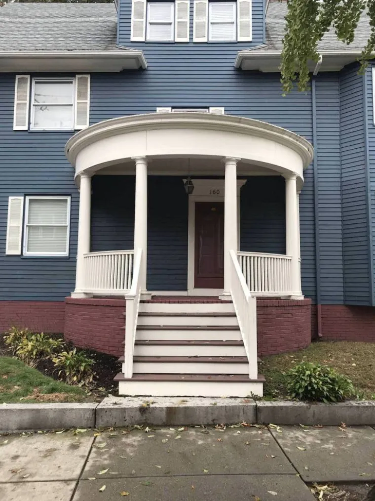 SKORO SE IZVUKLI, ALI ONDA IH JE INTERNET PROKUŽIO: Vidite li &scaron;to ne valja na ovim fotografijama?