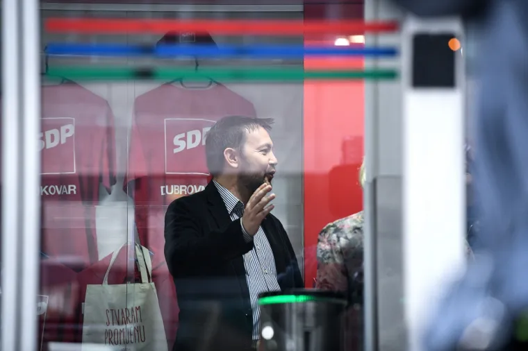 'Doviđenja do oslobođenja', poručio je Milanović SDP-ovcima i oti&scaron;ao na fi&scaron;ijadu u Orahovicu