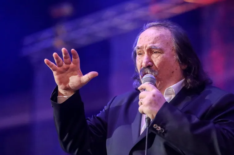 Najveća euforija zavladala je na taktove pjesme 'Samo nas nebo rastavit može'. Foto: Borna Filić/PIXSELL