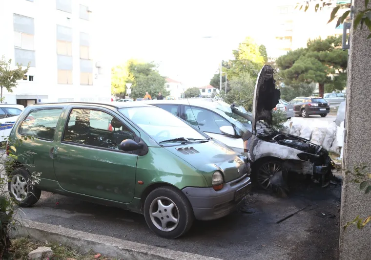 U Splitu zapaljen auto žene koja je ranije pretučena: 'Čula se detonacija, skočio sam iz kreveta!'