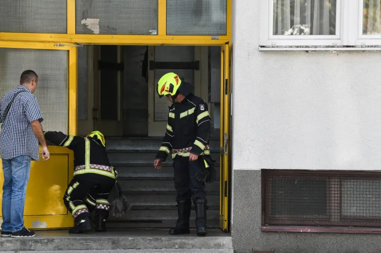 Uga&scaron;en požar stana u zagrebačkoj Dubravi: Jedna osoba poginula, jedna ozlijeđena