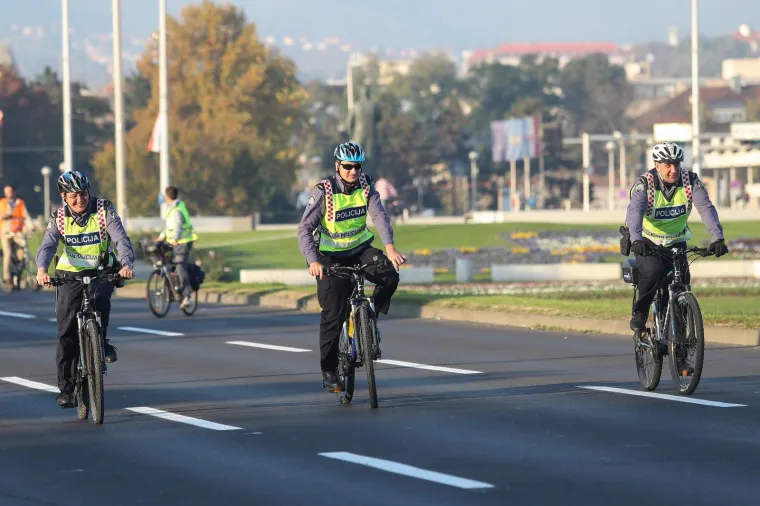 'Građani drugog reda' prosvjedovali u Zagrebu: 'Kako propisno voziti po nepropisnoj infrastrukturi?'