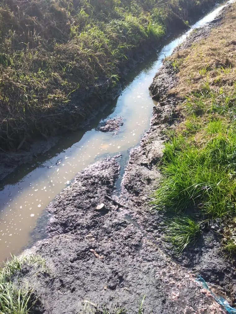 Akcident u Zagorju - voda obojana u crveno i plavo! 'Strahovito smrdi, ne možemo otvoriti prozore'