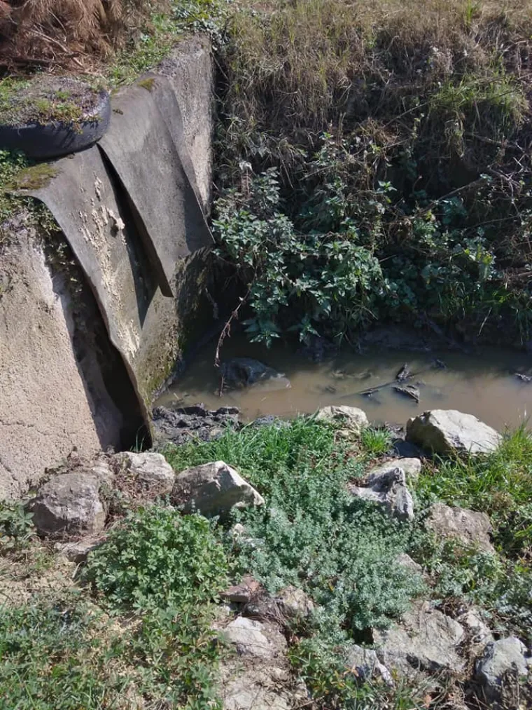 Akcident u Zagorju - voda obojana u crveno i plavo! 'Strahovito smrdi, ne možemo otvoriti prozore'