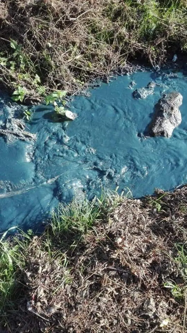 Akcident u Zagorju - voda obojana u crveno i plavo! 'Strahovito smrdi, ne možemo otvoriti prozore'