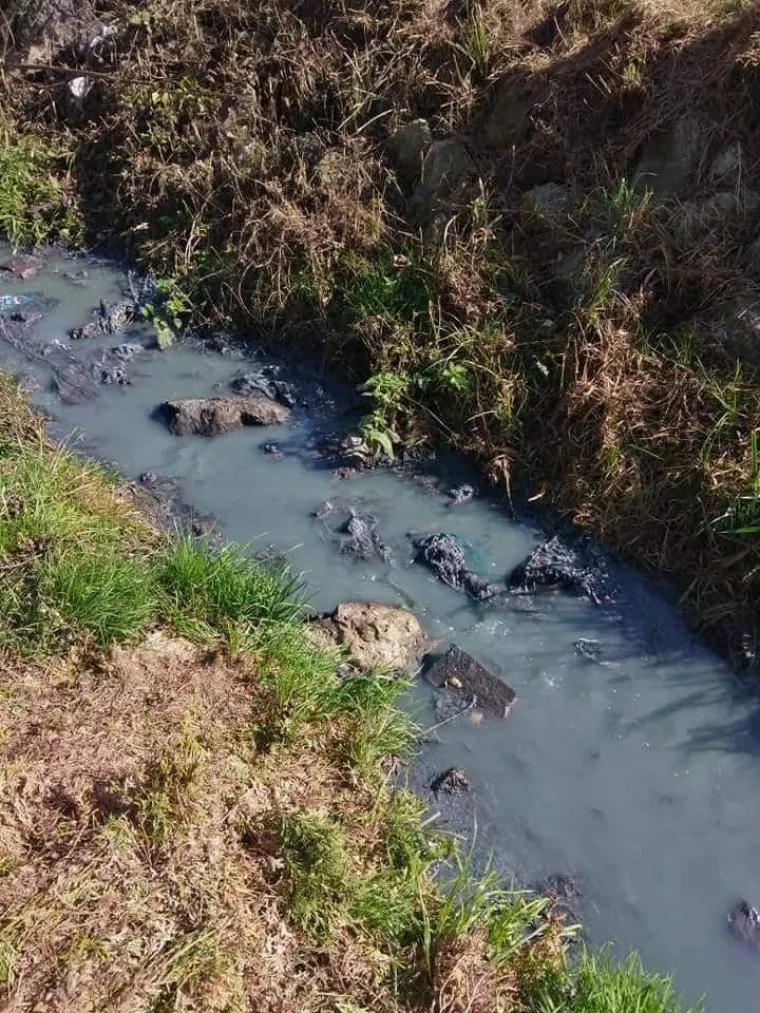 Akcident u Zagorju - voda obojana u crveno i plavo! 'Strahovito smrdi, ne možemo otvoriti prozore'