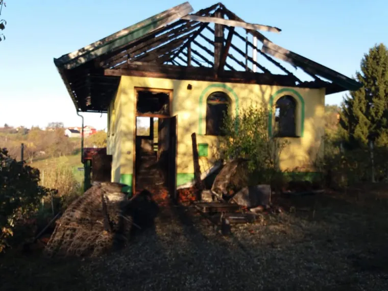 Vatrogasci se &scaron;est sati borili s buktinjom! &Scaron;teta nekoliko stotina tisuća kn, policija traži piromane