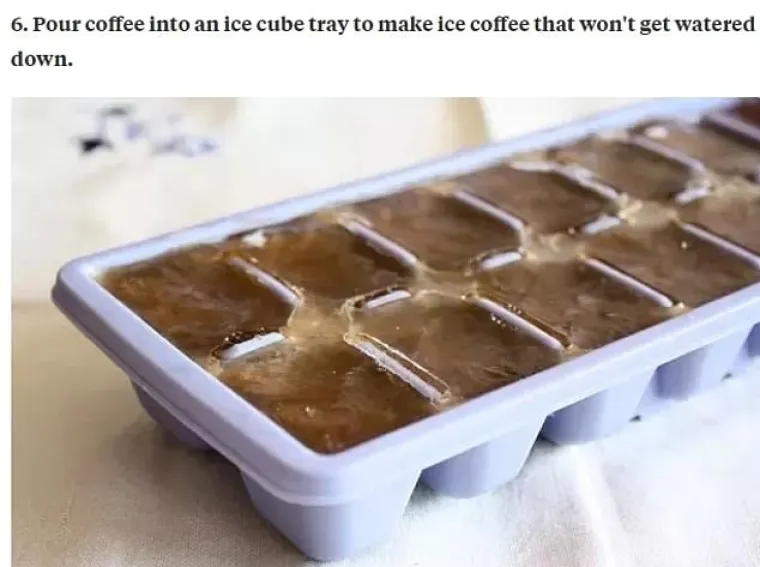 Stavite kavu u posudu za led kako biste dobili ledenu kavu koja se neće razvodniti.