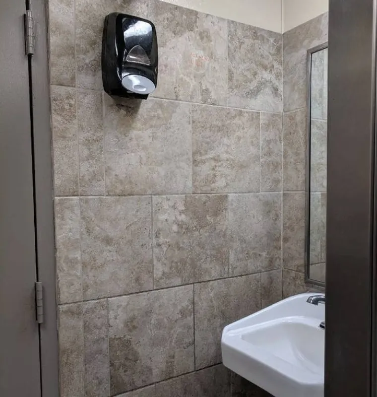 ONO KAD TI SVIJET BA&Scaron; I NIJE PO MJERI: Muke poznate samo onima nižima od 170 cm