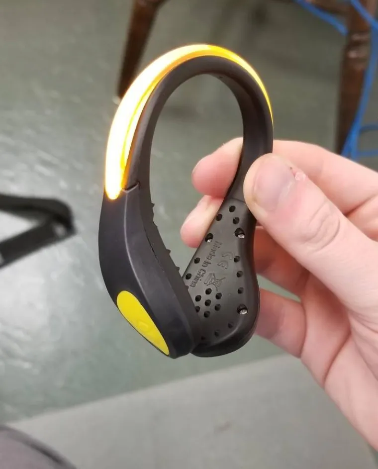 NISU ZNALI ČEMU SLUŽI, NO INTERNET PRISKOČIO U POMOĆ: 'Na&scaron;ao sam ovo u očevom ormaru, recite mi da nije ne&scaron;to neprimjereno'